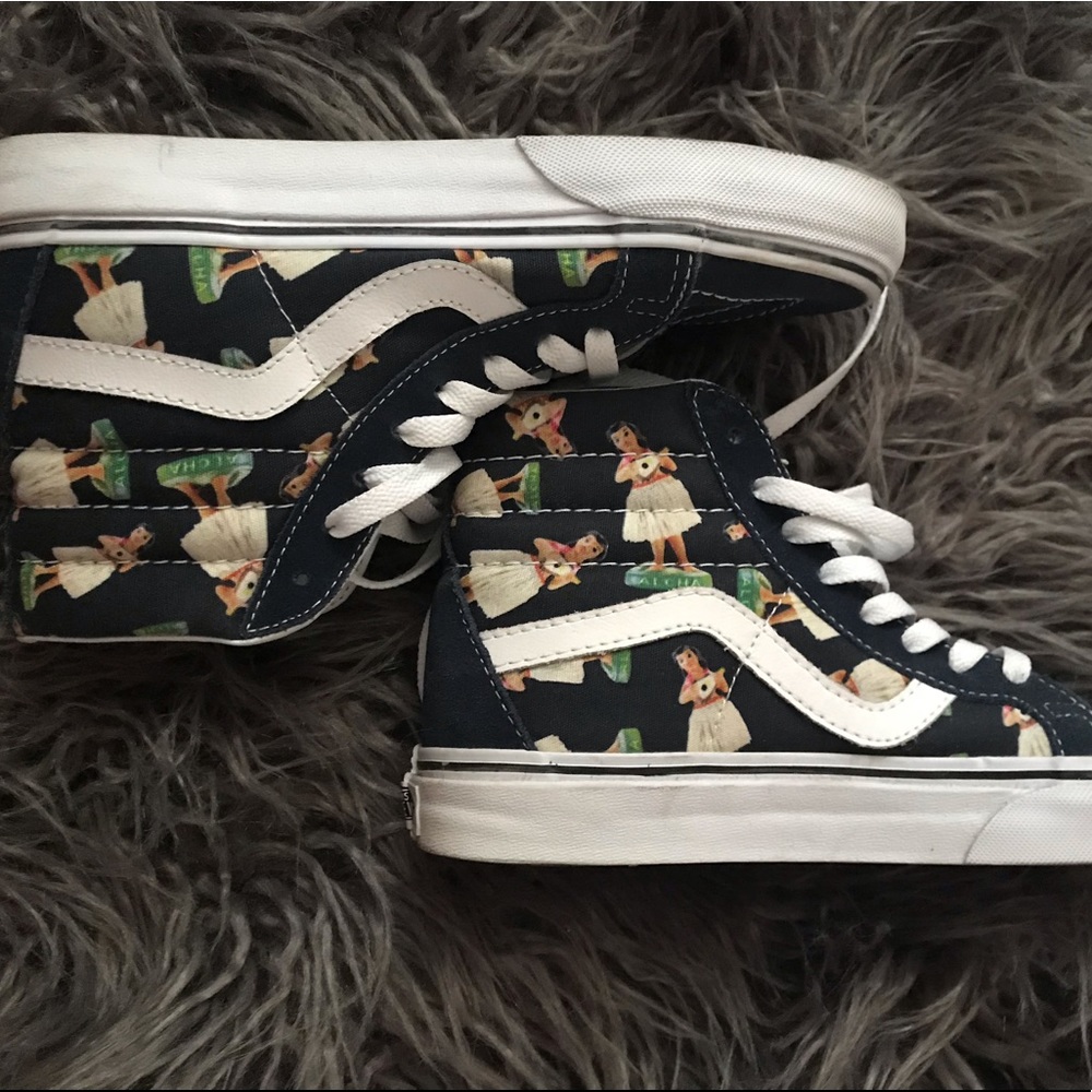Hawaiian print sk8 hi vans